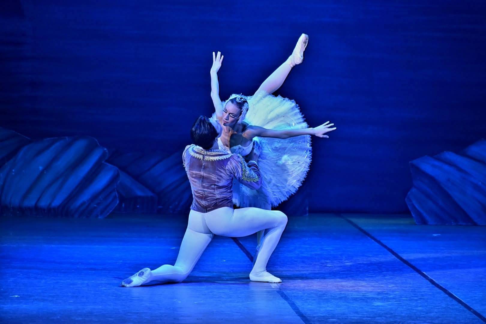 Боряна Петрова и Емил Йорданов примабалерина и премиер балетист на Софийската опера и балет